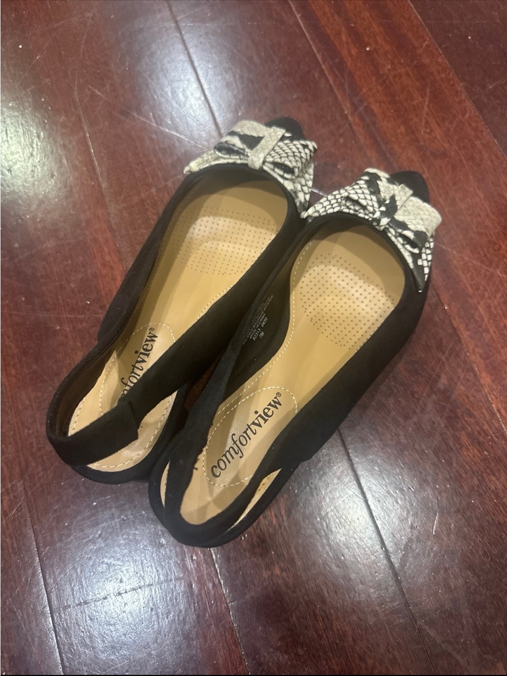 comfortview Black Slingback Flats with Snake-Print Accent - Picture 3 of 7